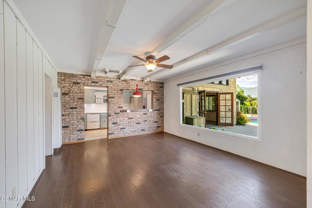 1585 Loma Drive