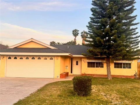Photo of 3818 S Nearpoint Drive, West Covina, CA 91792 (MLS # AR26045256)