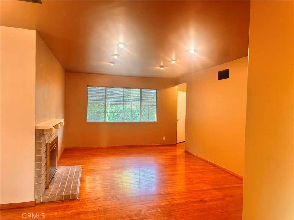 3818 S Nearpoint Drive