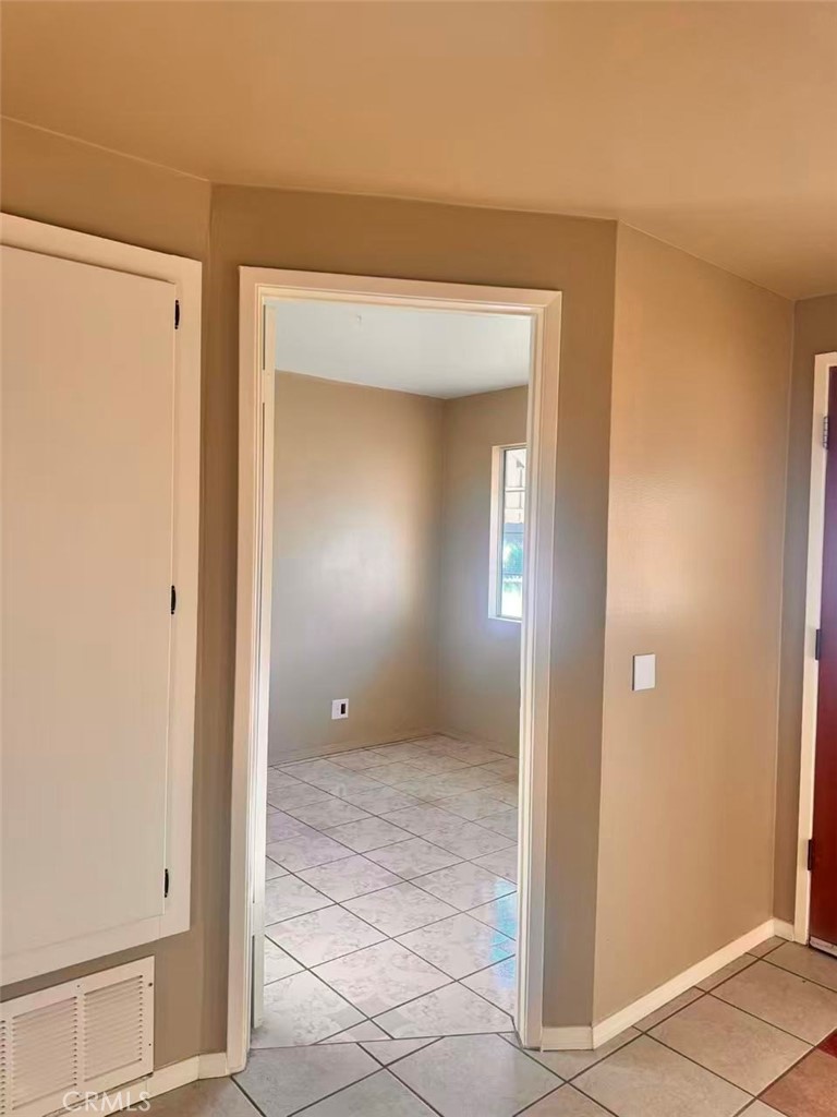 3818 S Nearpoint Drive