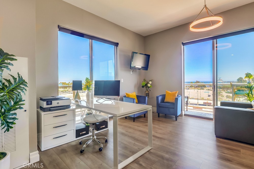 488 E Ocean Boulevard 502