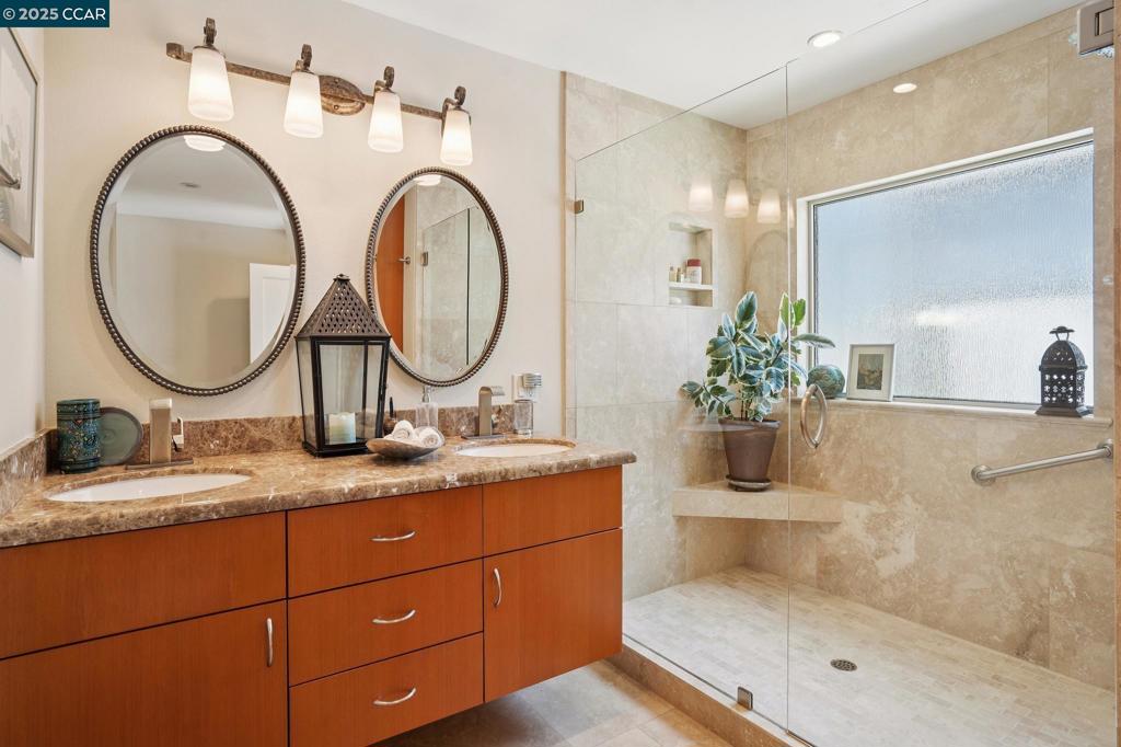 CROW CANYON C.C. - Residential