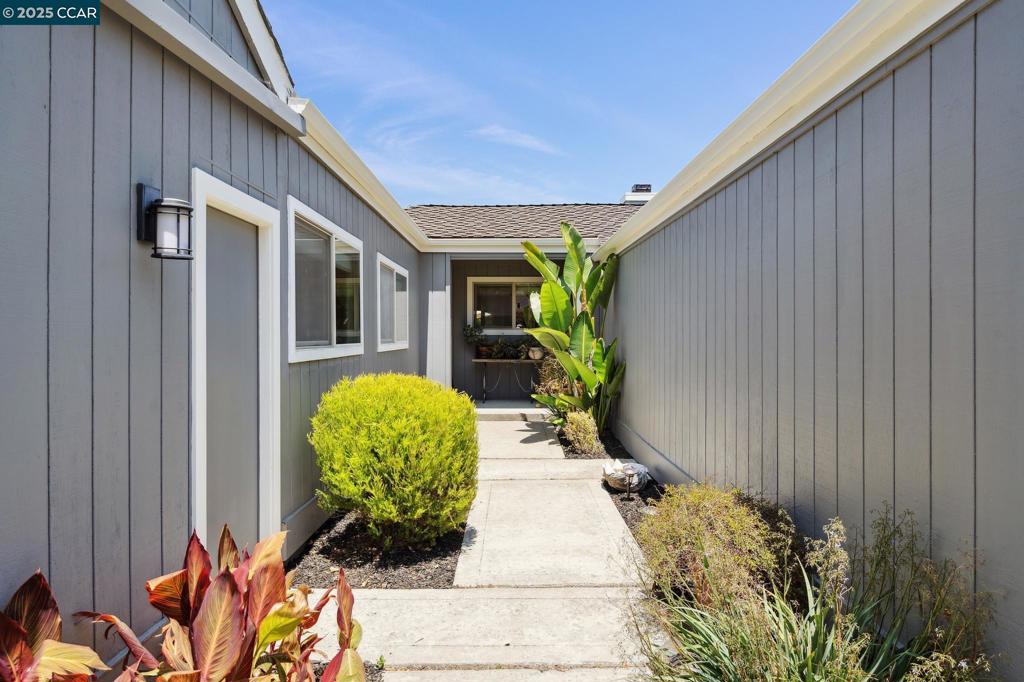 CROW CANYON C.C. - Residential