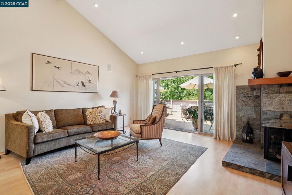 CROW CANYON C.C. - Residential