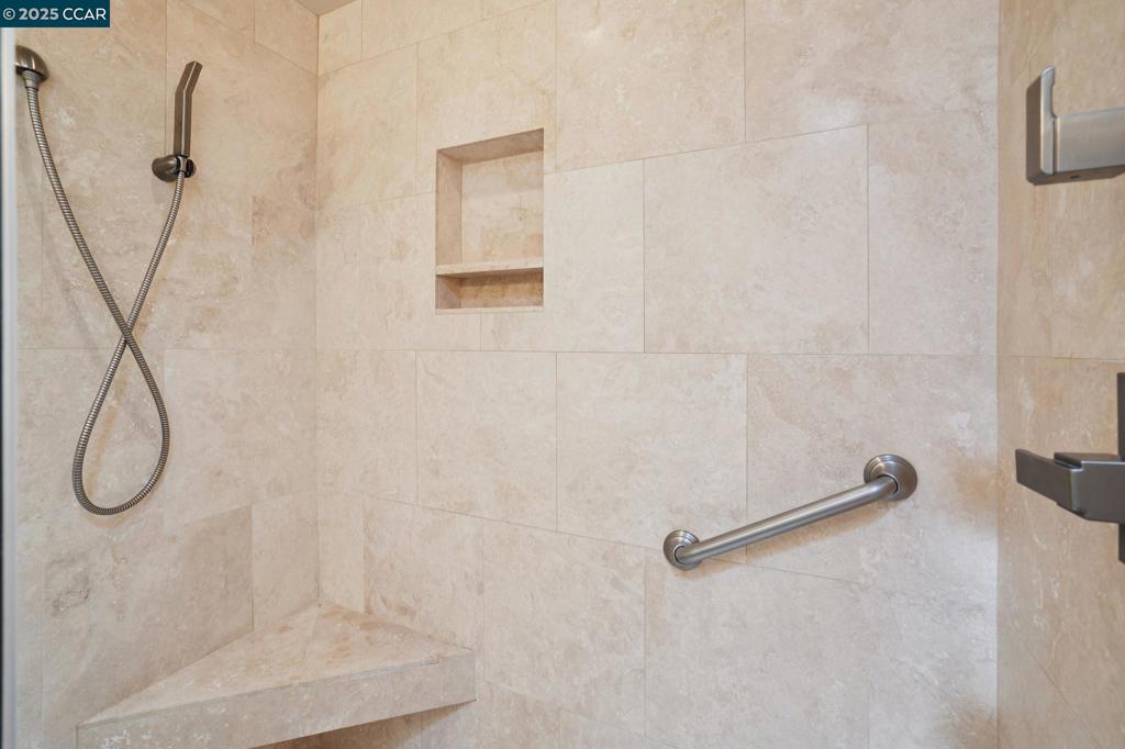 CROW CANYON C.C. - Residential