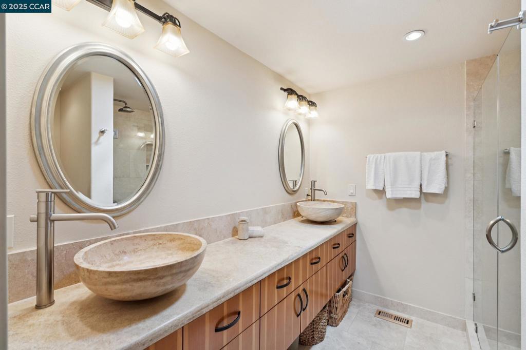 CROW CANYON C.C. - Residential