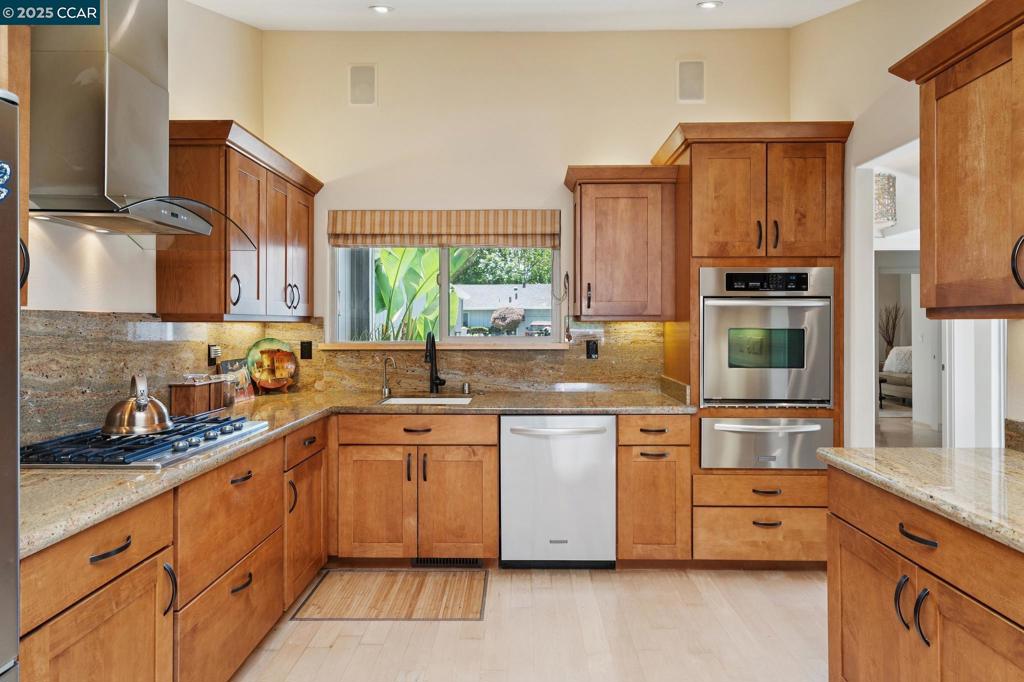 CROW CANYON C.C. - Residential