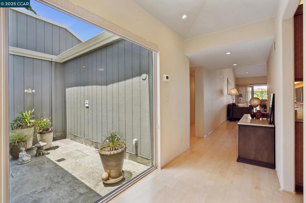 CROW CANYON C.C. - Residential