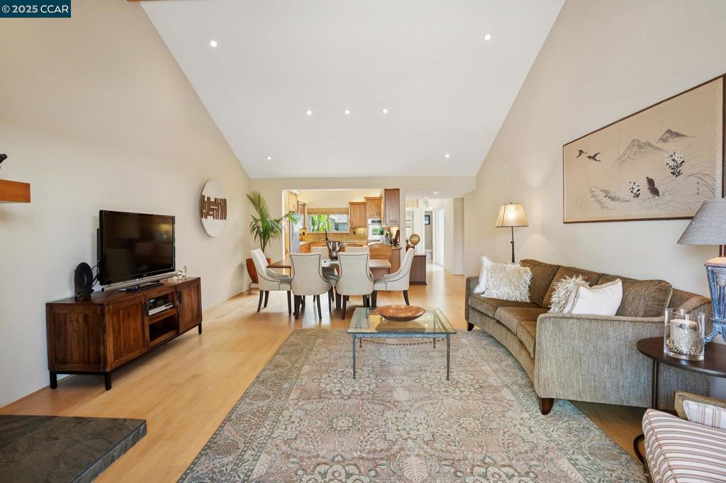 CROW CANYON C.C. - Residential