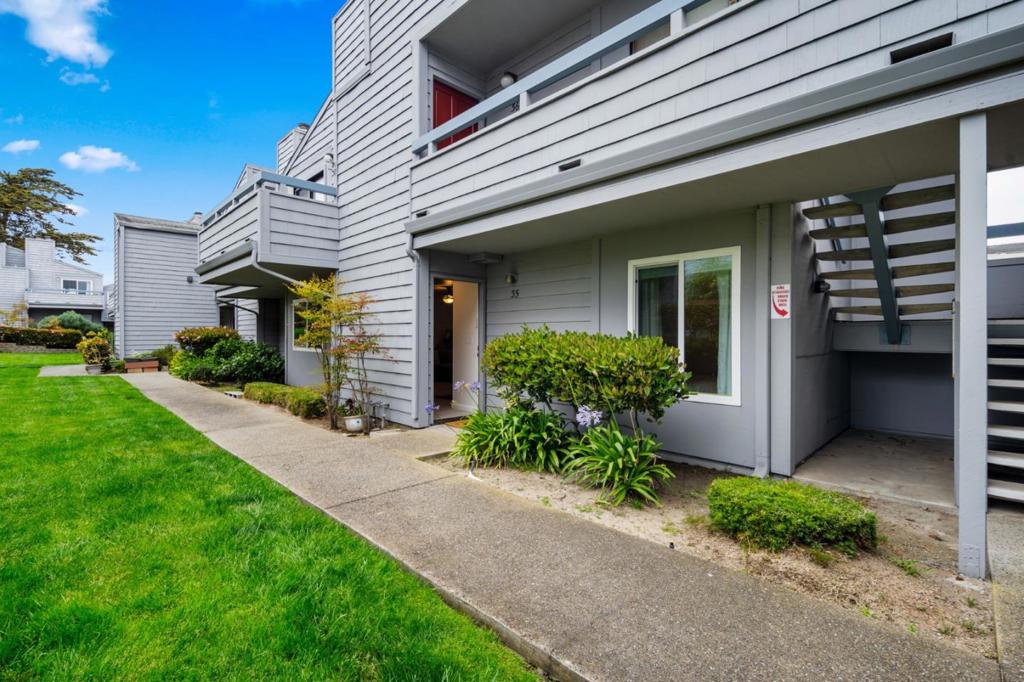 3095 Marina Drive 35
