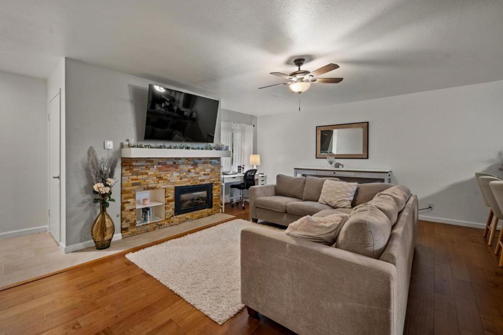 3095 Marina Drive 35