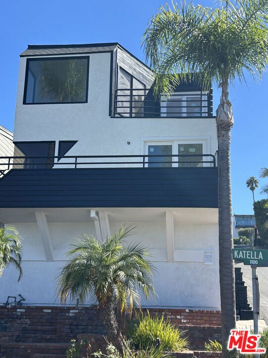 1130 Del Mar Avenue