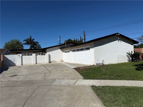 Photo of 317 N Dwyer Pl, Anaheim, CA 92801 (MLS # OC26039017)