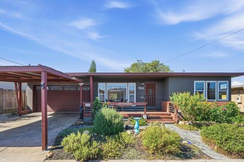 Photo of 6335 Cleo Street, San Diego, CA 92115 (MLS # NDP2603417)