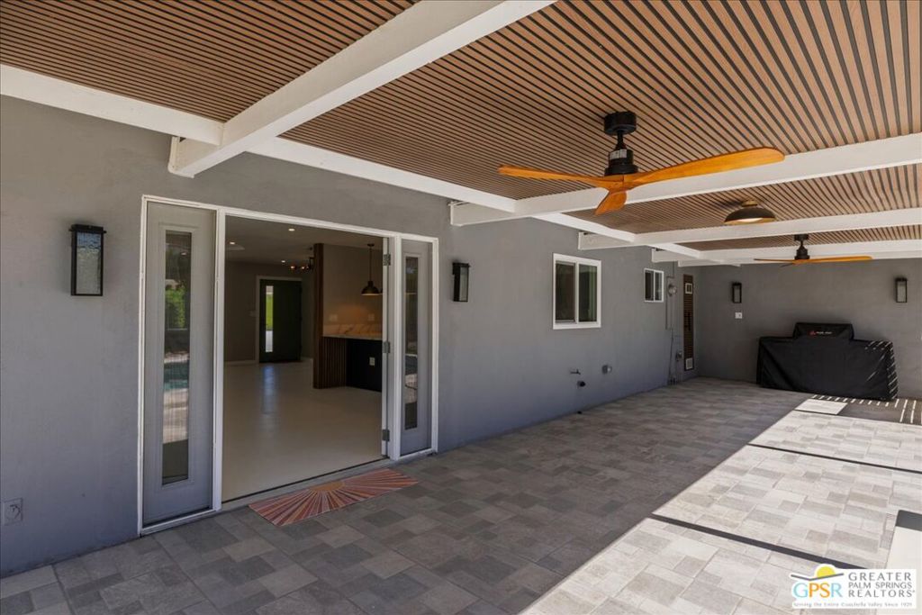 Racquet Club East - Residential Lease