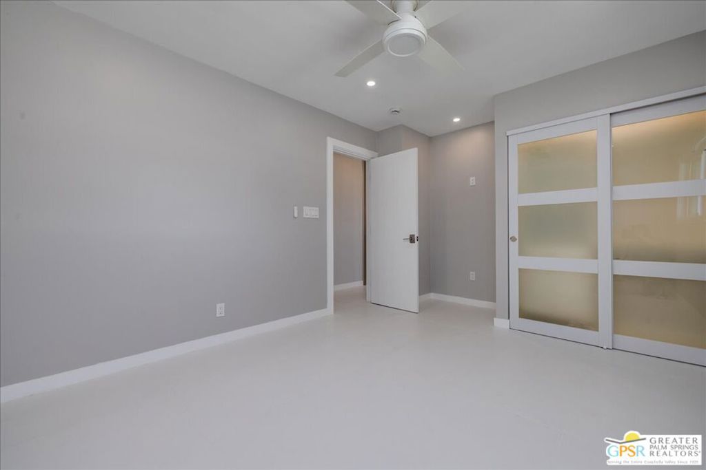 Racquet Club East - Residential Lease