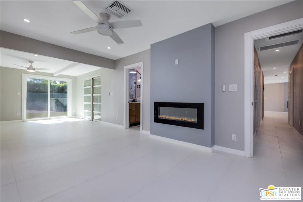 Racquet Club East - Residential Lease