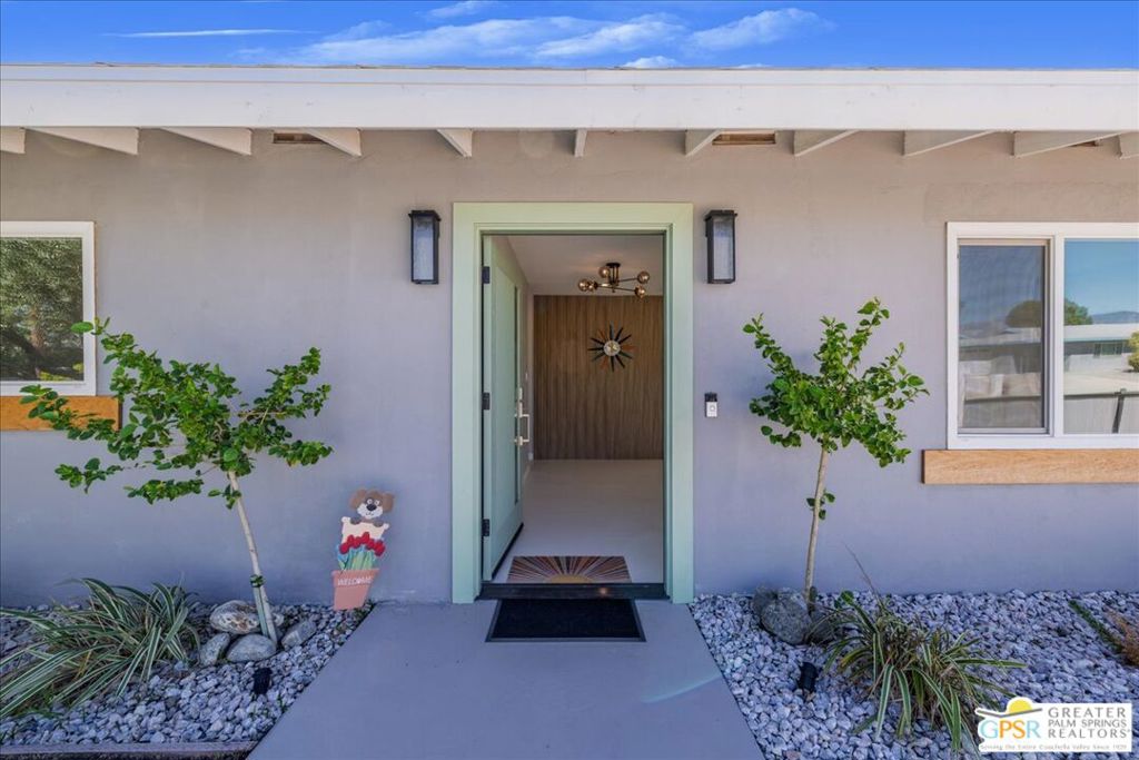 Racquet Club East - Residential Lease