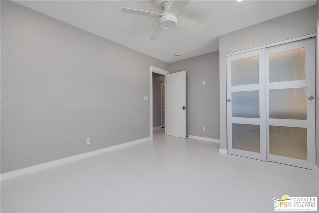 Racquet Club East - Residential Lease