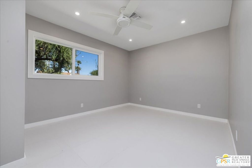 Racquet Club East - Residential Lease