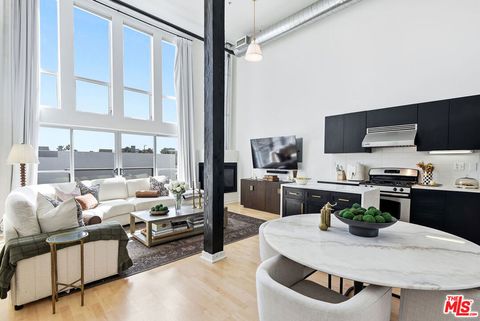 Photo of 4215 Glencoe Avenue #407, Marina Del Rey, CA 90292 (MLS # 26653245)