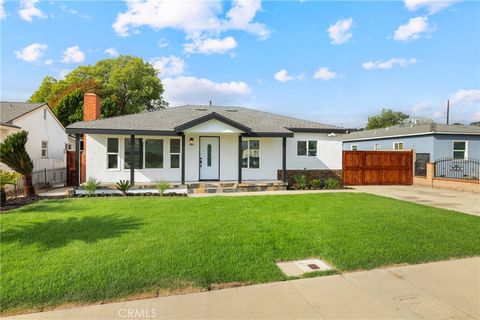 Photo of 1071 Groff Street, Pomona, CA 91768 (MLS # DW25245603) Photo of 1071 Groff Street, Pomona, CA 91768 (MLS # DW25245603)