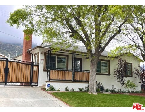 Photo of 3317 Burritt Way, La Crescenta, CA 91214 (MLS # 26849889)
