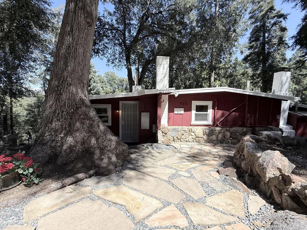 22292 Crestline Road