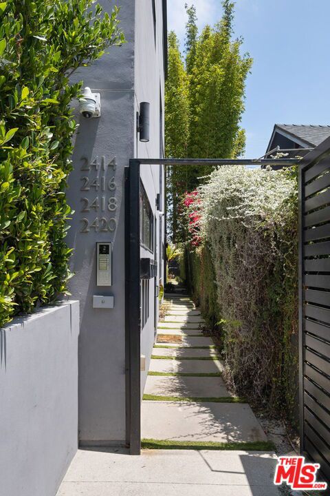 Photo of 2414 Penmar Avenue, Venice, CA 90291 (MLS # 26855335)