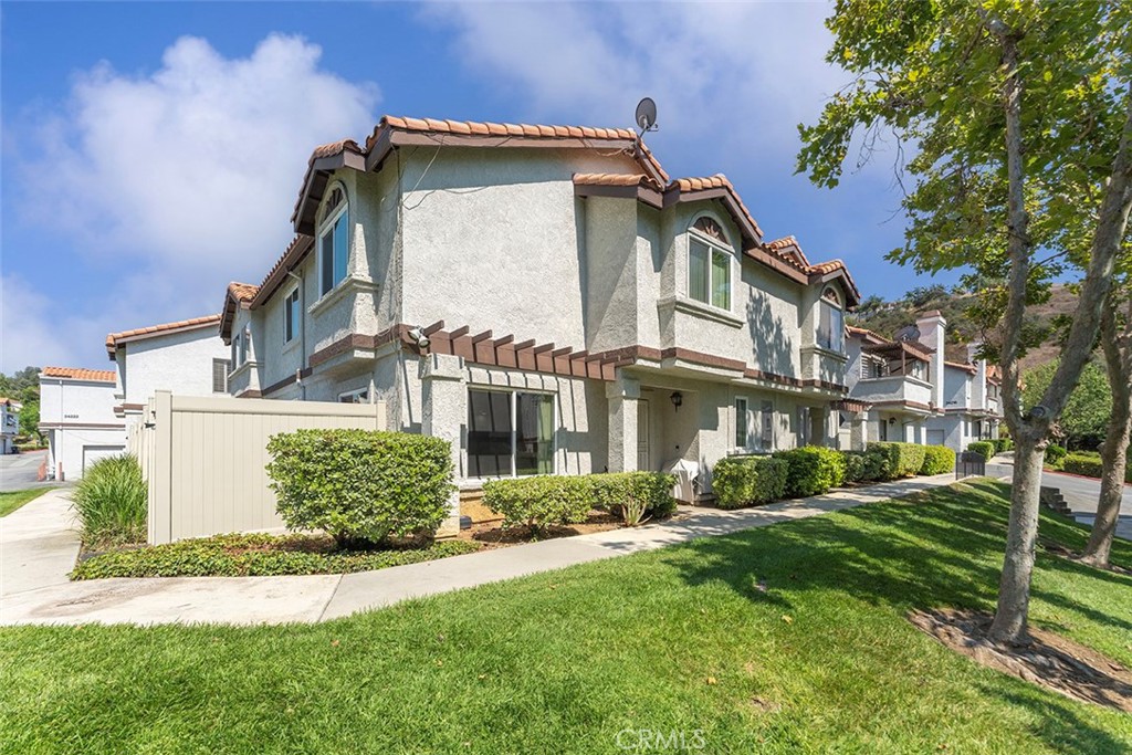 Welcome to 24202 Sylvan Glen Rd, a beautifully updated corner unit condo nestled in the desirable city of Diamond Bar. This spacious 3-bedroom, 3-bathroom home offers approximately 1,400 square feet of comfortable living space within a well-maintained and peaceful HOA community.
Natural light floods the interior thanks to the unit’s prime corner location, creating a warm and inviting atmosphere throughout. The home features a newer kitchen with modern finishes, sleek laminate flooring, recessed lighting, and newer dual-pane windows. The open living room is anchored by a cozy fireplace, perfect for relaxing evenings at home. The entire condo was repiped in 2023, adding peace of mind and long-term value.
With a functional layout, updated bathrooms, and an attached garage with direct access, this home checks all the boxes for both comfort and convenience. Located just eight minutes from Cal Poly Pomona and close to local shopping, dining, and major freeways, this light-filled, move-in ready property offers the ideal blend of style, function, and location.
