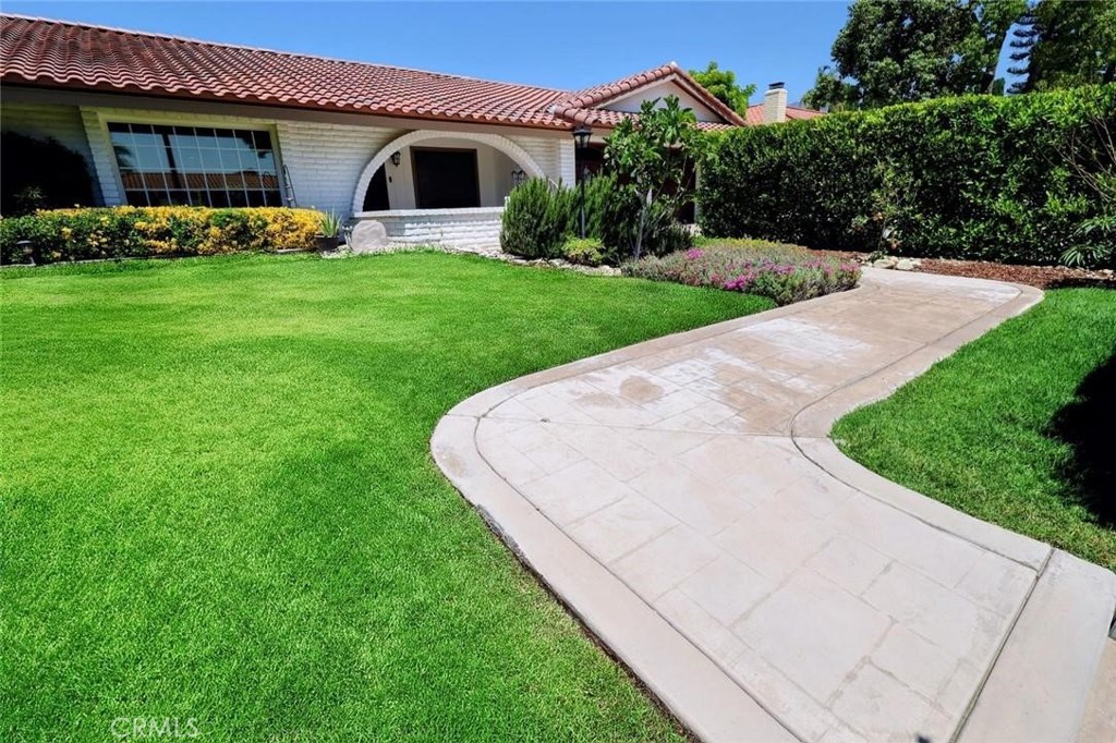 1763 N Vallejo Way