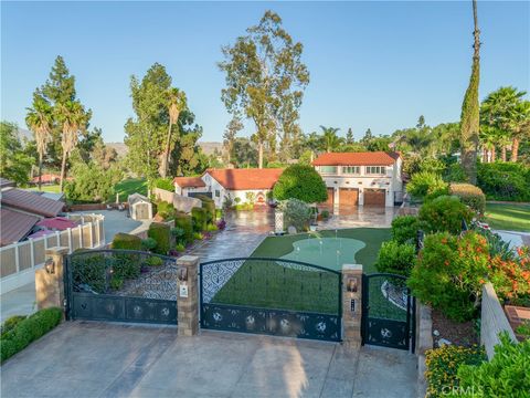 5660 Via San Jacinto Riverside CA 92506