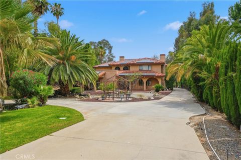 Photo of 1609 Cherokee RD, Corona, CA 92881 (MLS # CV26126102)