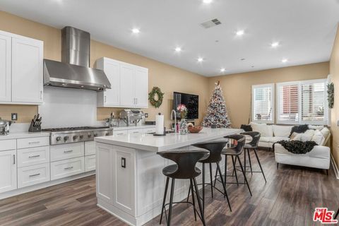 Photo of 27238 Bush Mallow Court, Valencia, CA 91381 (MLS # 26649367)