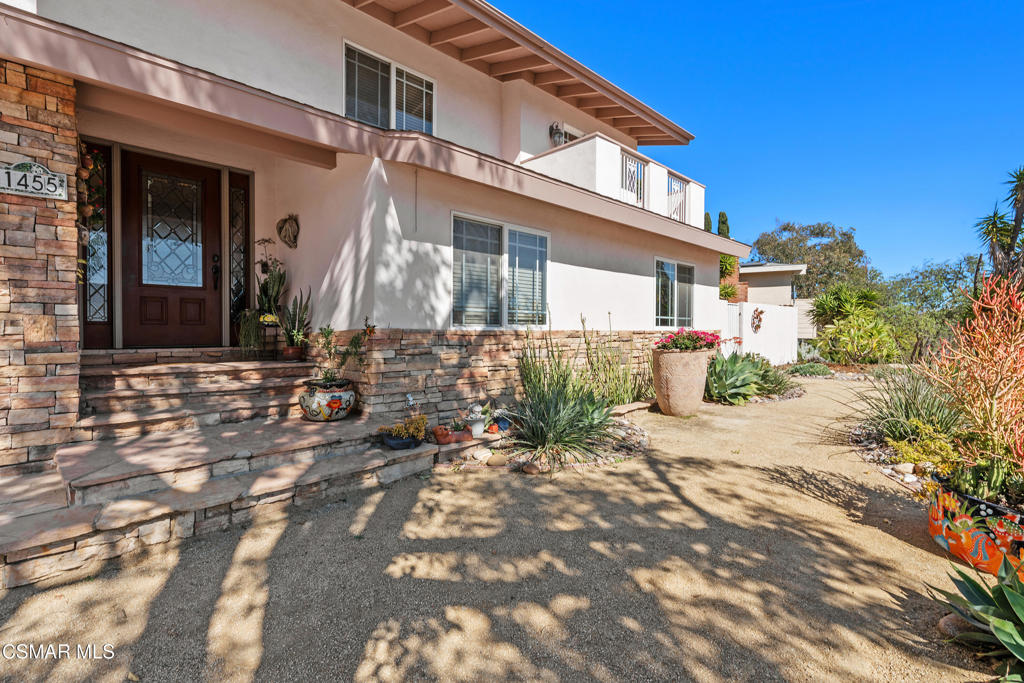 1455 Calle Colina