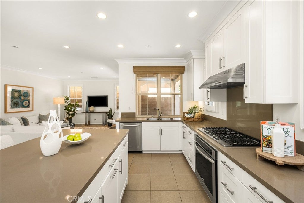 61 Cactus Flower, Irvine CA 92620 - Photo 12