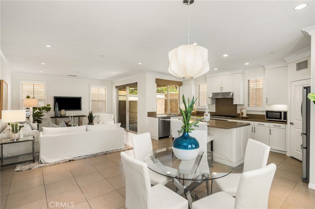 61 Cactus Flower, Irvine CA 92620 - Photo 7