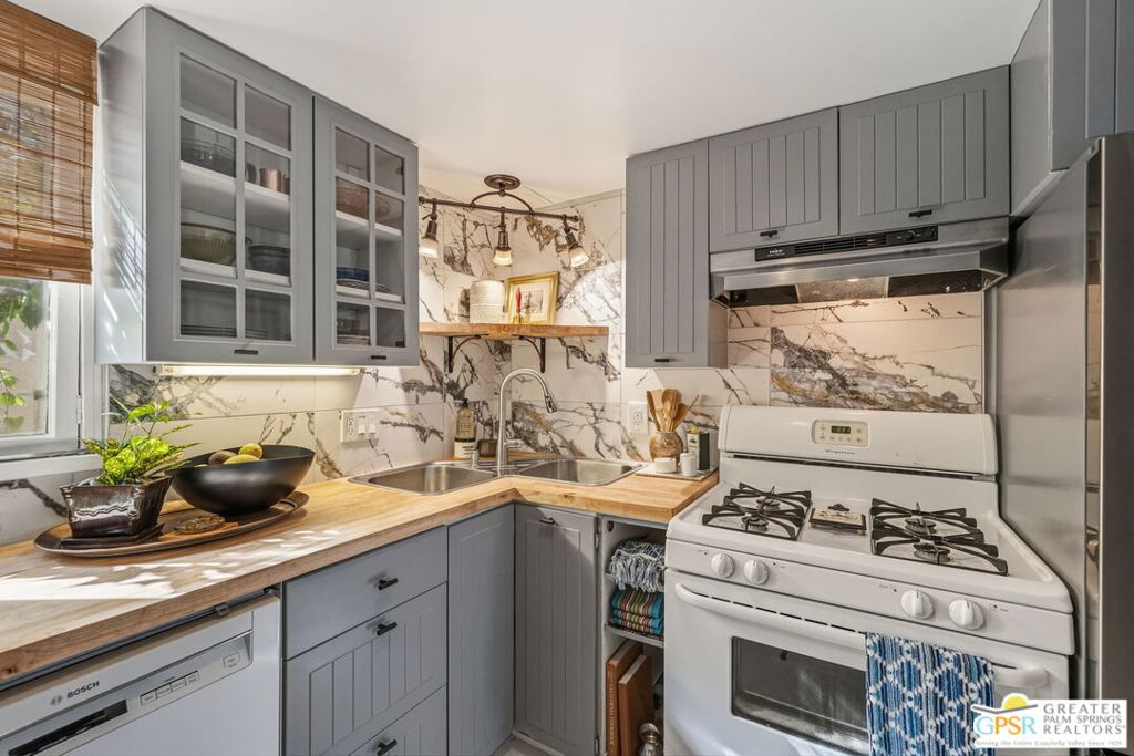 Warm Sands - Residential Lease