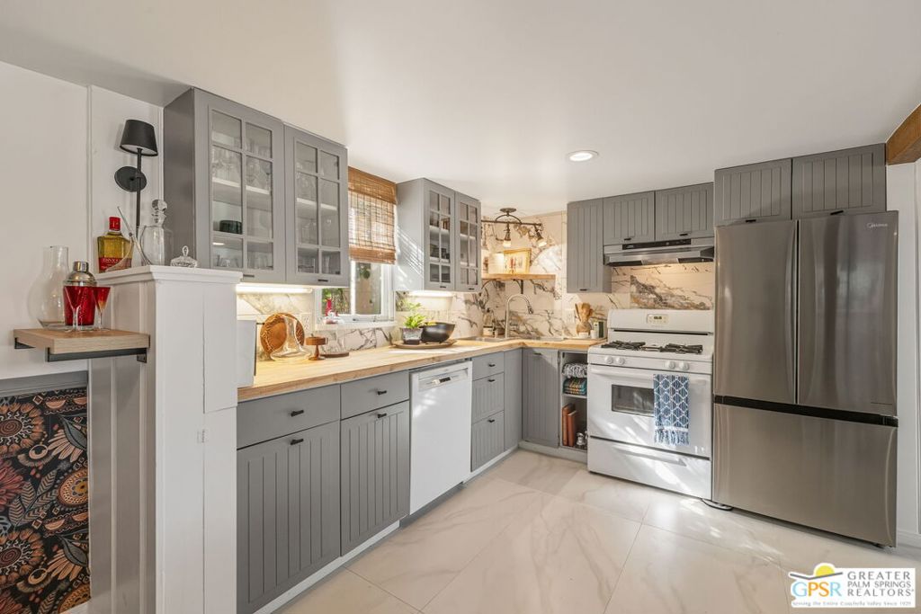 Warm Sands - Residential Lease