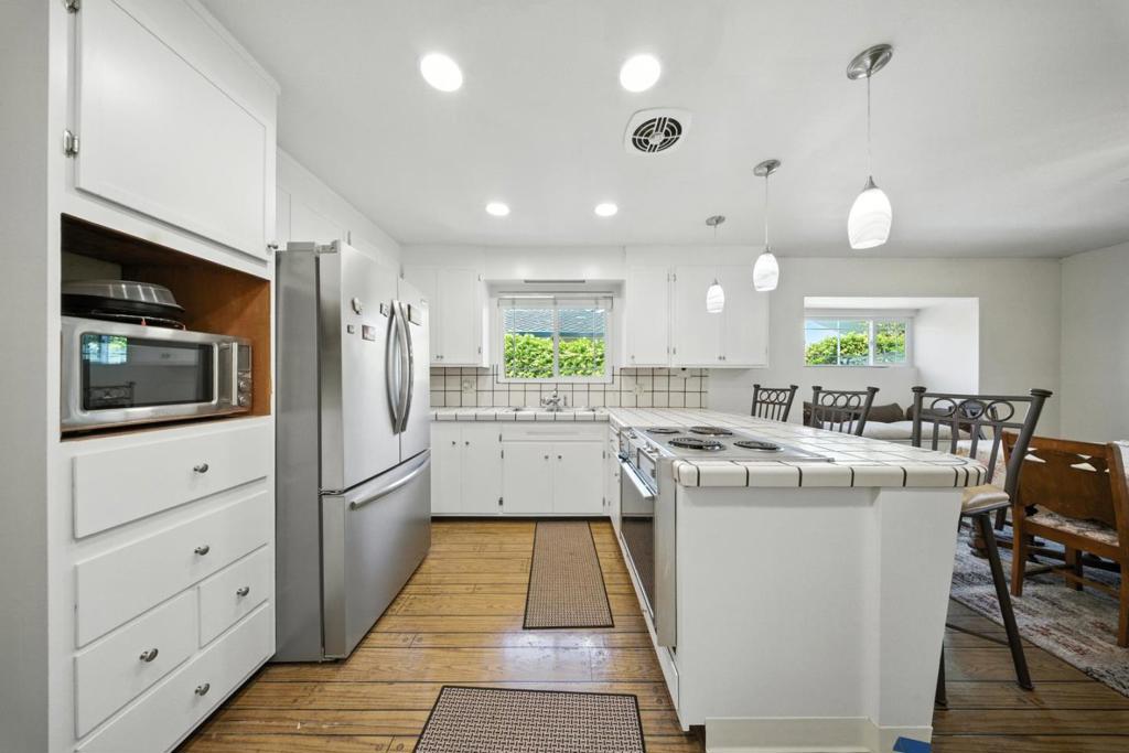 5222 Keystone Drive