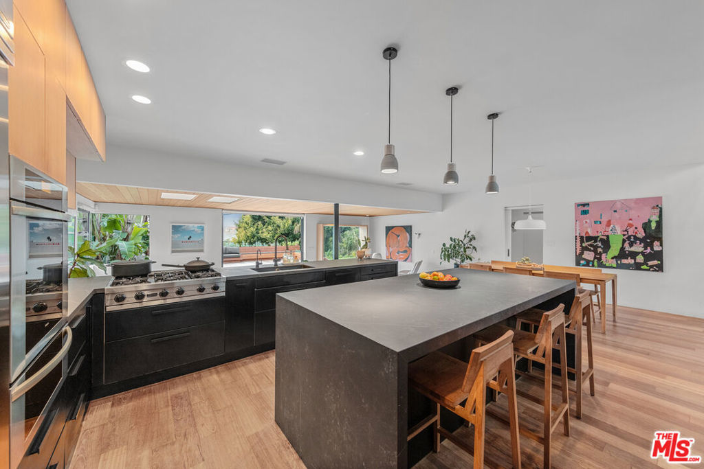 3227 Maplewood Avenue