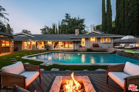 4975 Queen Florence Lane Woodland Hills CA 91364