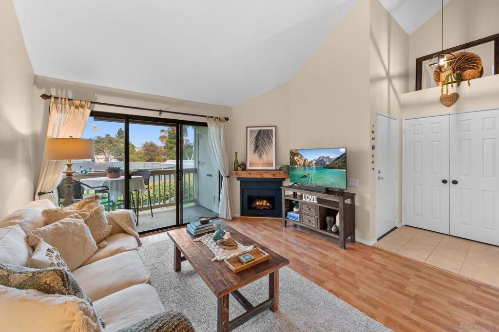 12245 Carmel Vista RD