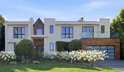 Photo of 4545 Stern Avenue, Sherman Oaks, CA 91423 (MLS # SR26051401)