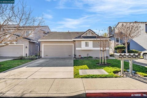 Photo of 11426 Winding Trail Ln Ln, Dublin, CA 94568 (MLS # 41121953)