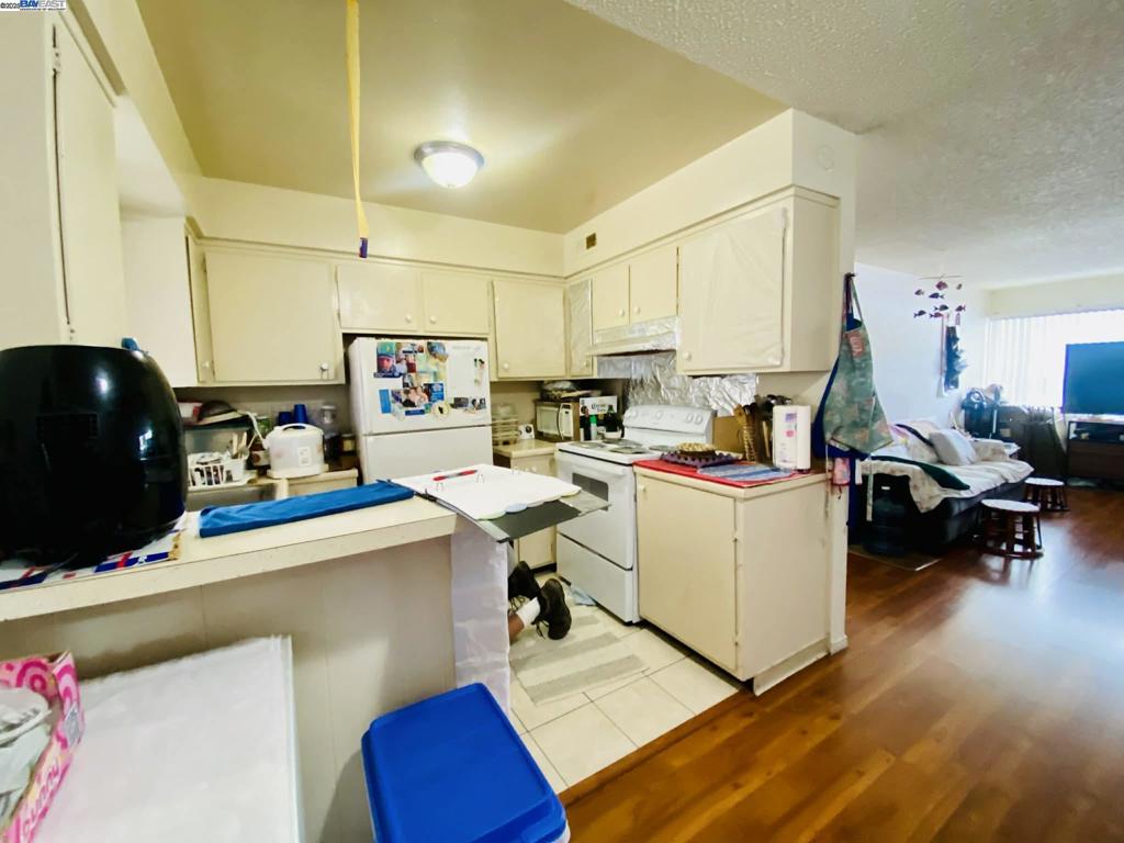 UPPER FRUITVALE - Residential Income