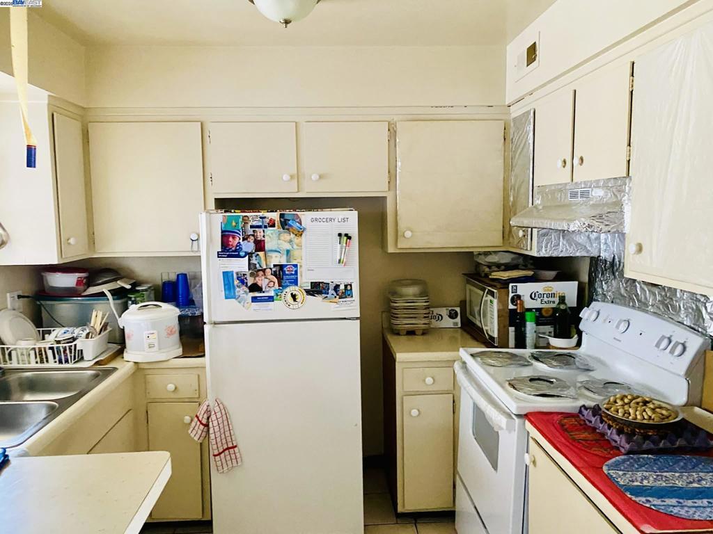 UPPER FRUITVALE - Residential Income