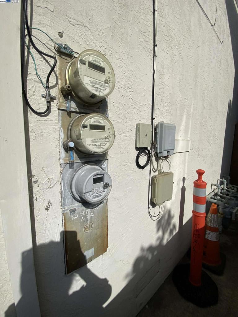 UPPER FRUITVALE - Residential Income