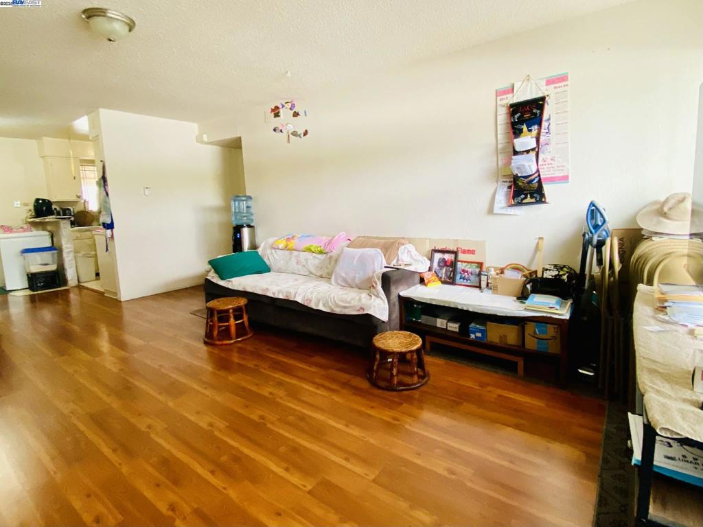 UPPER FRUITVALE - Residential Income