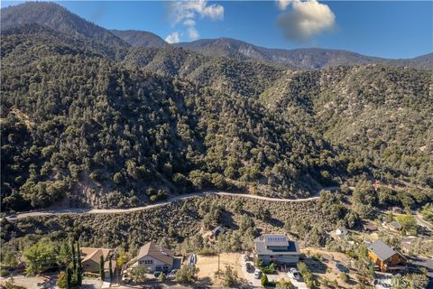 Photo of 14812 Ward, Pine Mountain Club, CA 93222 (MLS # SR25268784)